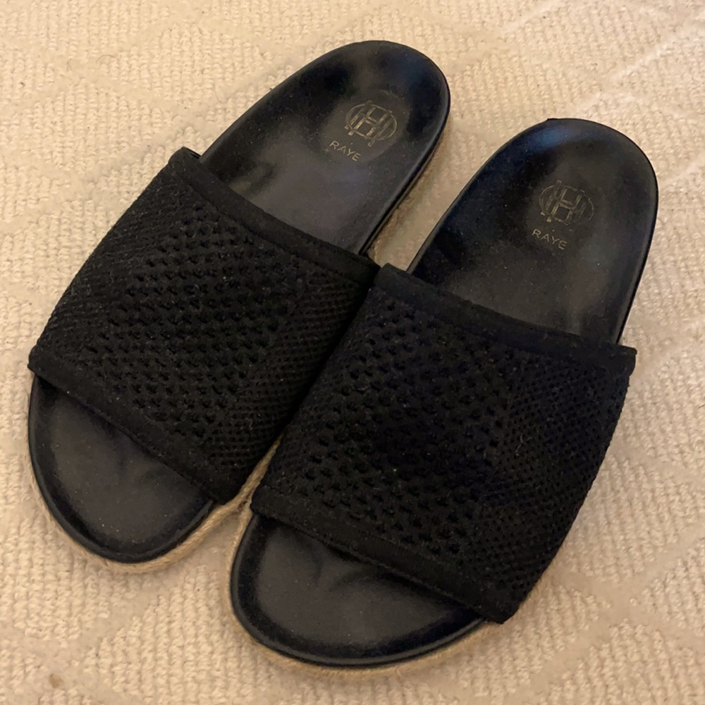 House of Harlow sandals